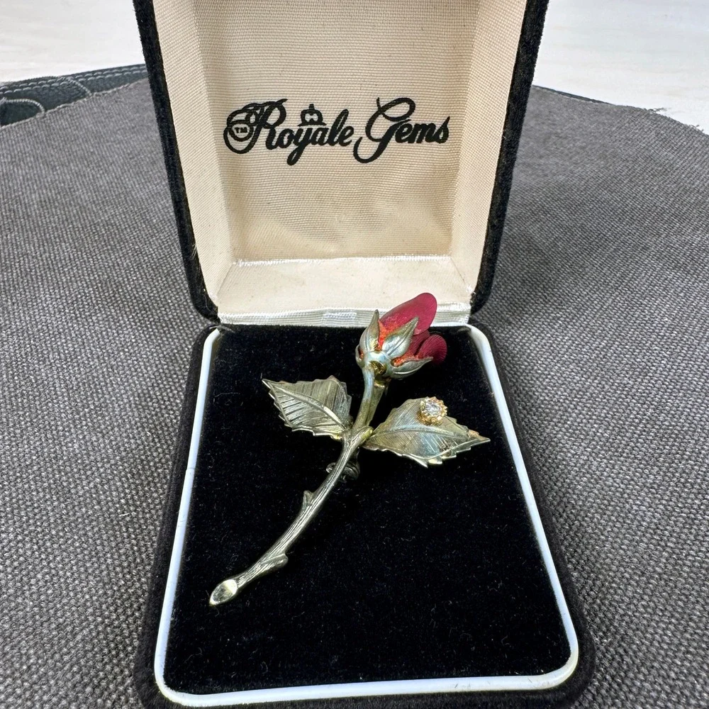 Vintage Royale Gems Gold Tone Rose Brooch‎ Pin Red Petals Rhinestone Leaf 3